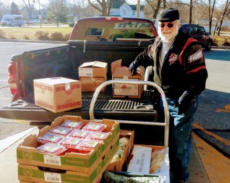 unloading gleaned produce for Food at First IMG_20171121_141741370